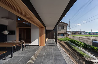 畑と共に暮らす家